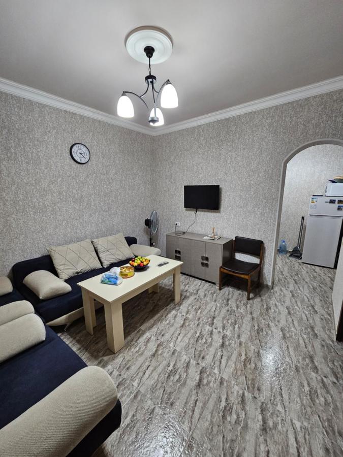 Туристический Дом В Evn Airport Yerevan Bagian luar foto